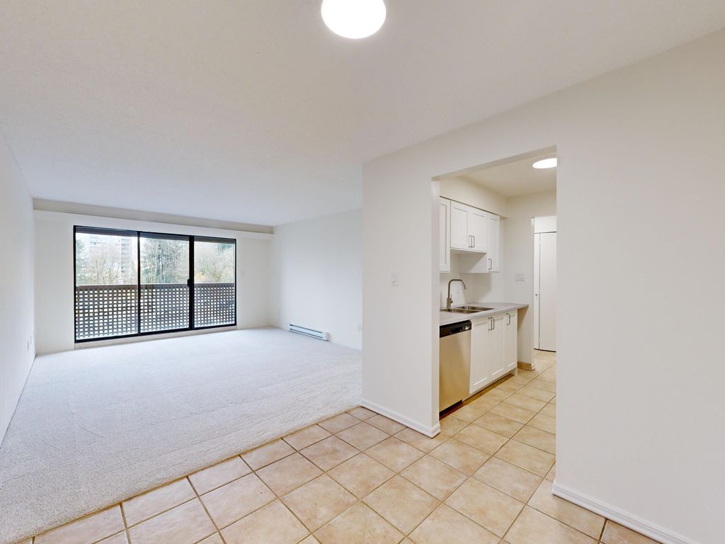 listing image 1105478068267937986