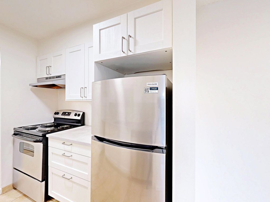 listing image 1104059177945727988