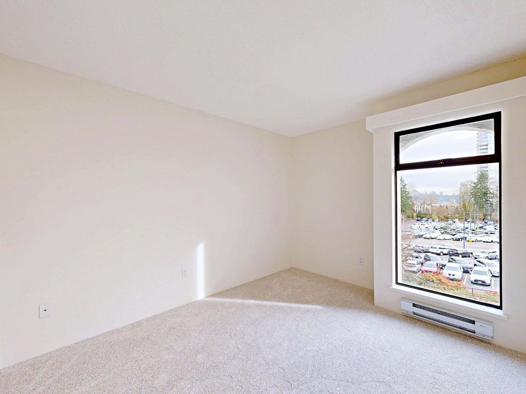 listing image 1100597692636890976