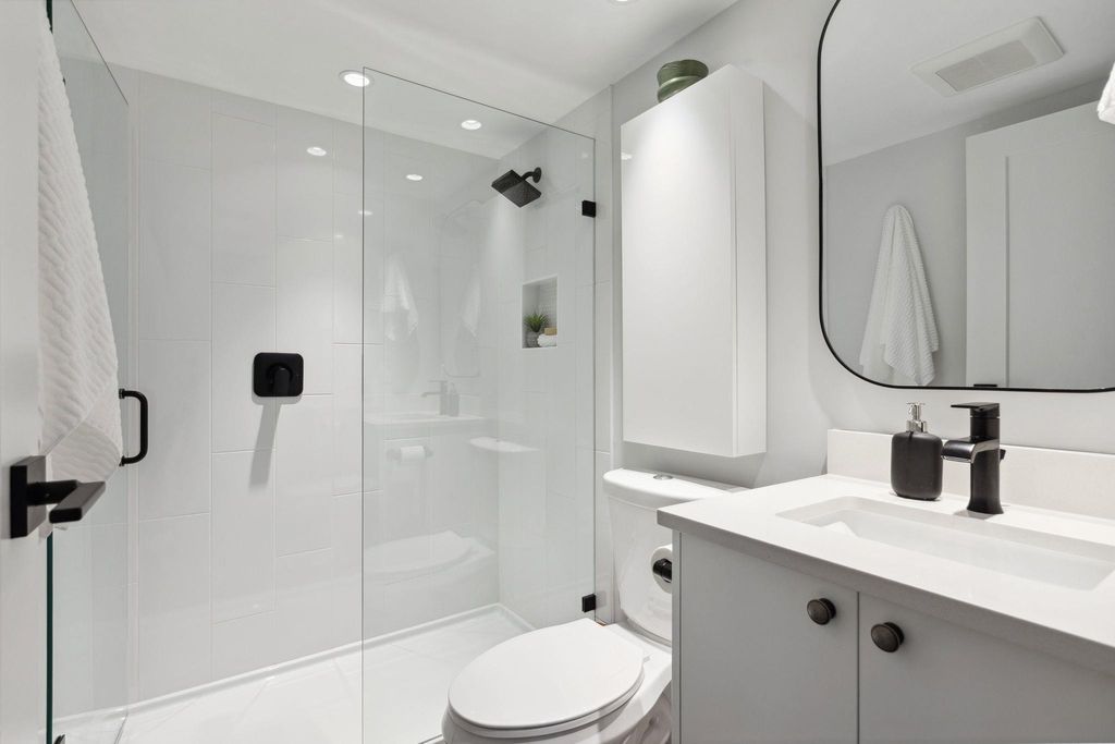 listing image 1106690550940530121