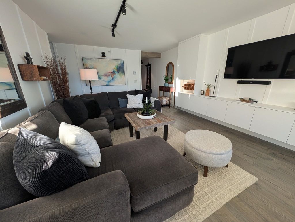 listing image 1109521159518829534