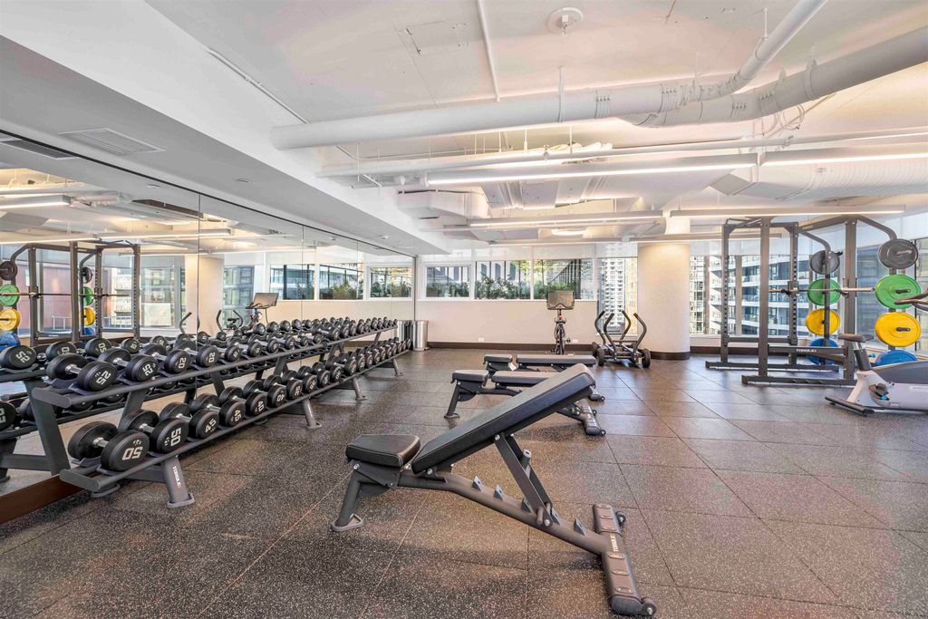 listing image 1100493344903876722