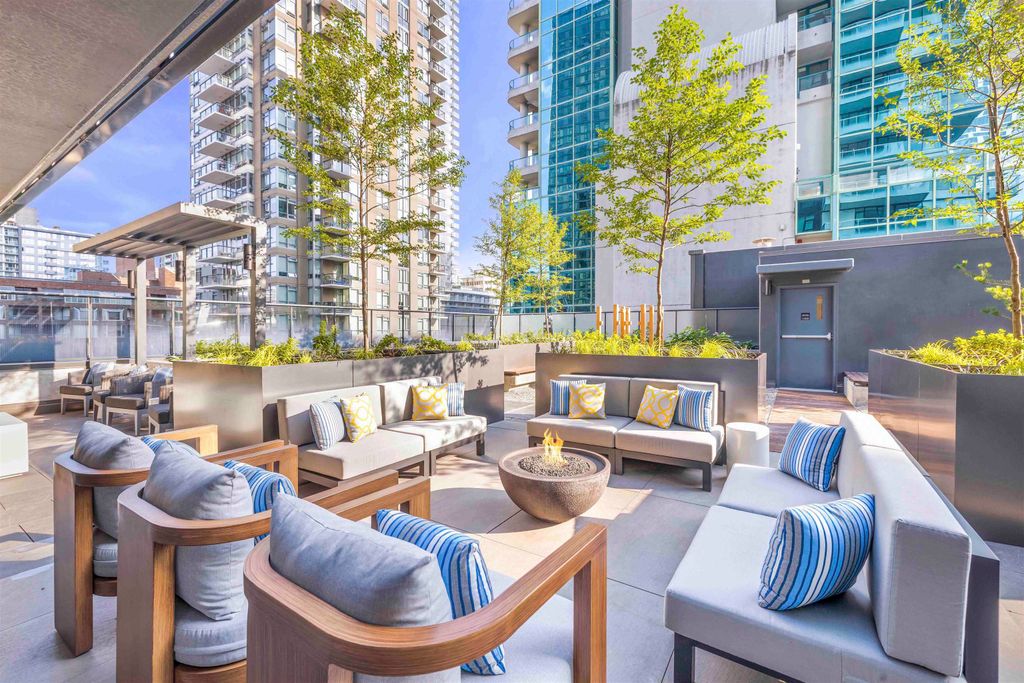 listing image 1101111274197565032