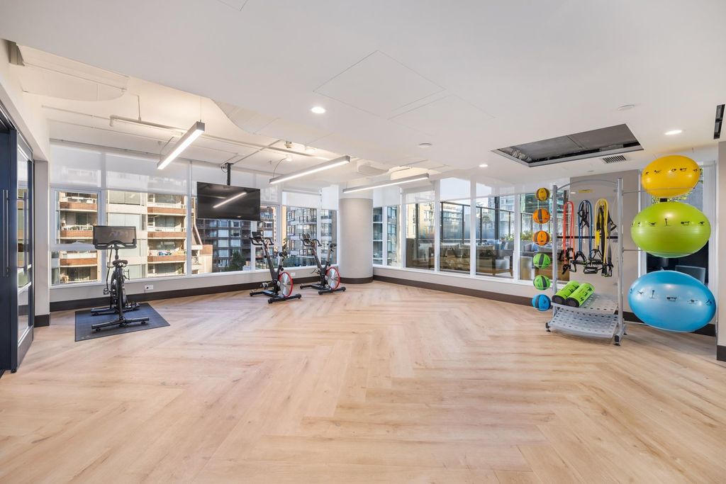 listing image 1106067145552950867