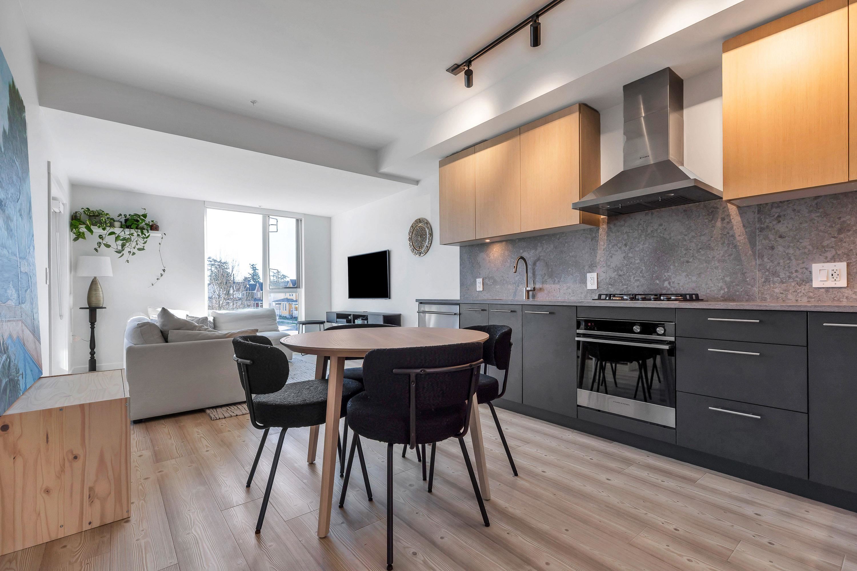 251 Boundary Bay Road 201