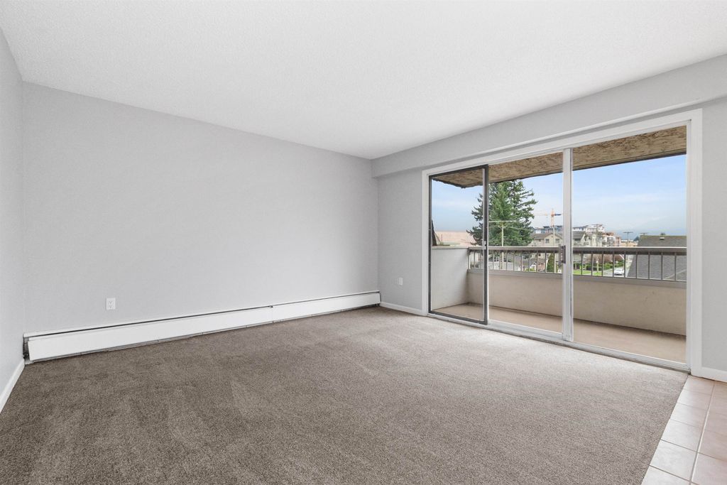 Photo of 9477 Cook Street #302, Chilliwack, BC V2P 4J8 (MLS # R3100592)