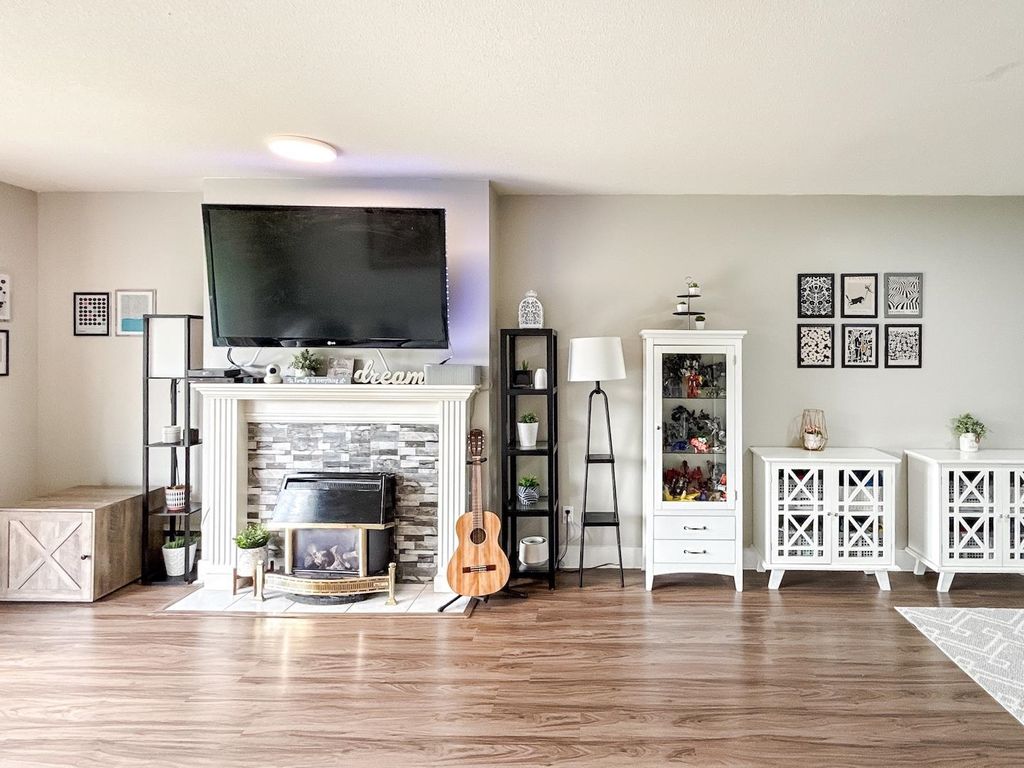 Photo of 46350 Cessna Drive #5, Chilliwack, BC V2P 7W3 (MLS # R3107155)