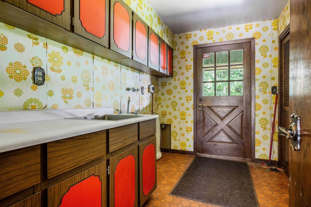 listing image 1104422192036818108