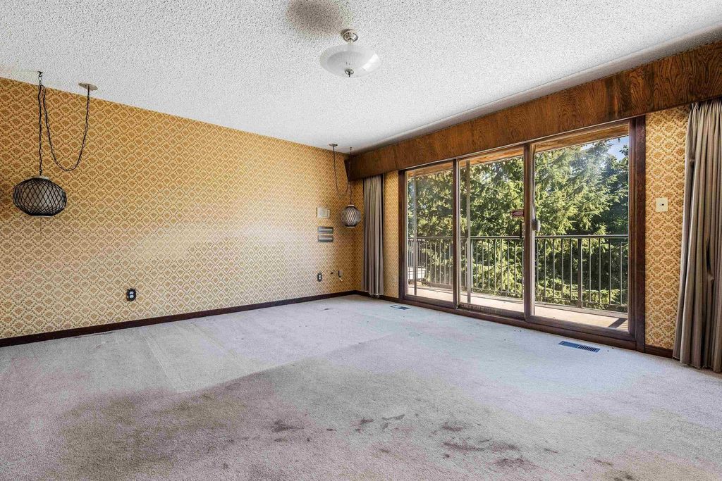 listing image 1101431106073352429