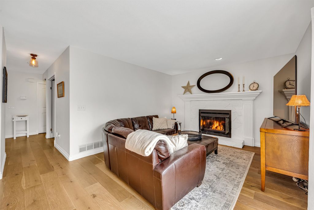 listing image 1109712942977063074