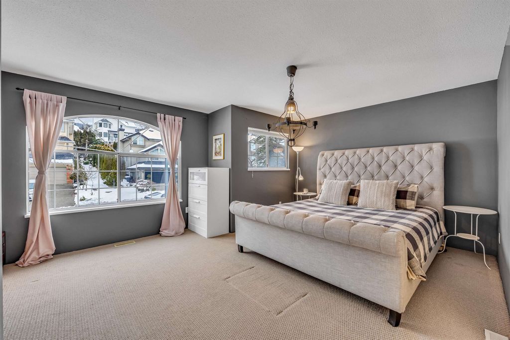 listing image 1104833439035436208