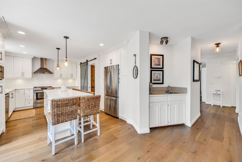 listing image 1107726189045769463