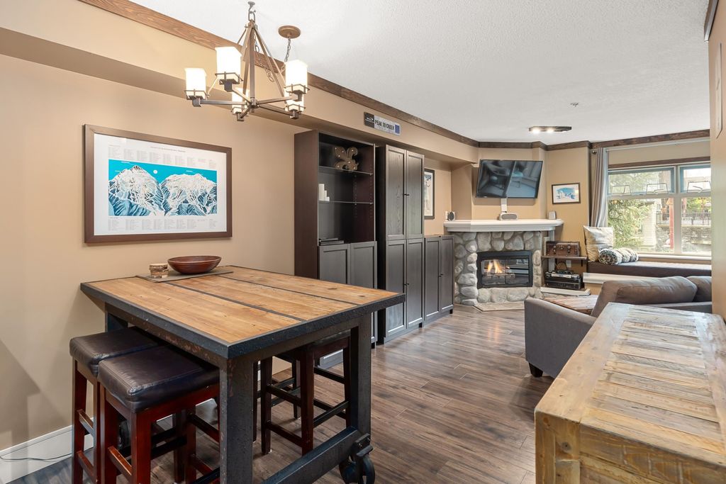 listing image 1106888606364313619