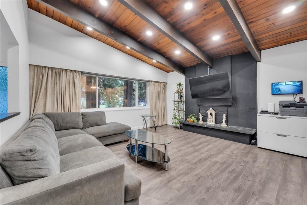 listing image 1102834766984252276