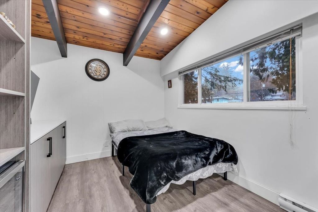 listing image 1107401661644043721