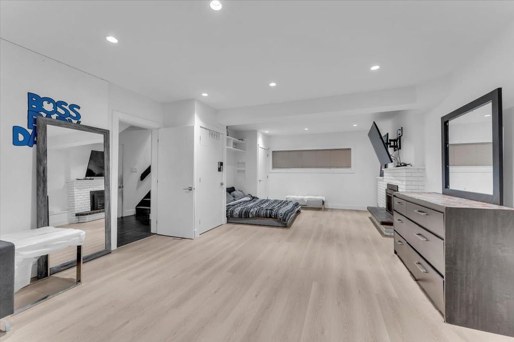 listing image 1103784320816267355