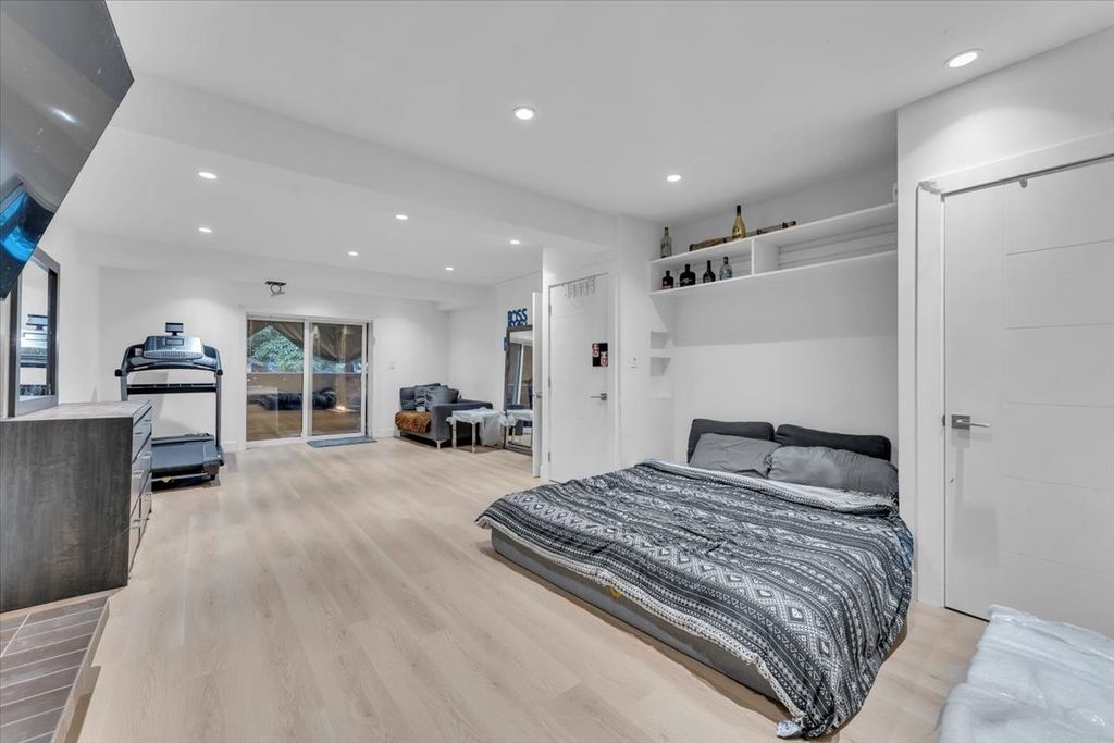 listing image 1106519488374570407