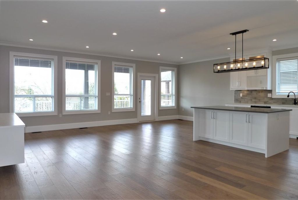 listing image 1106430276697505256