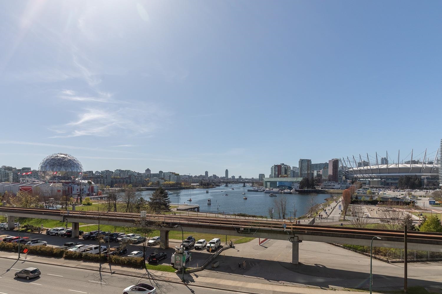 120 Milross Avenue 605