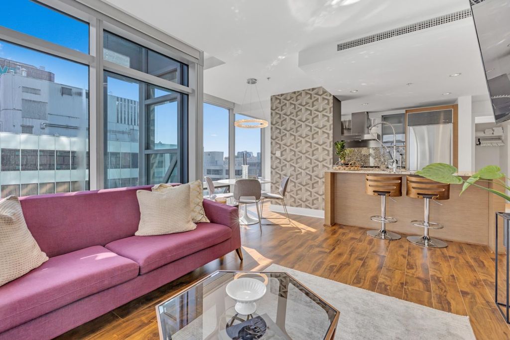 listing image 1108931122083143452