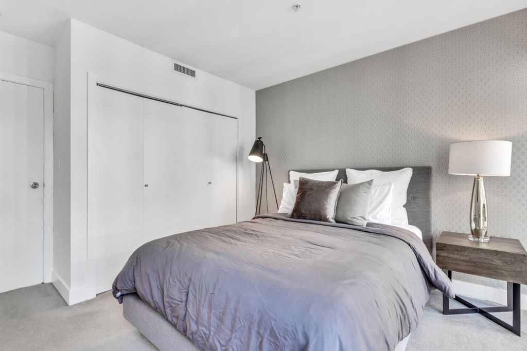 listing image 1105116756796226161