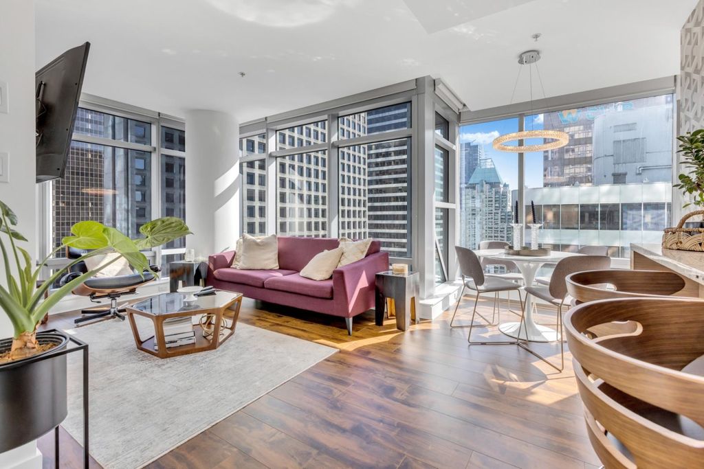listing image 1106117239288875872