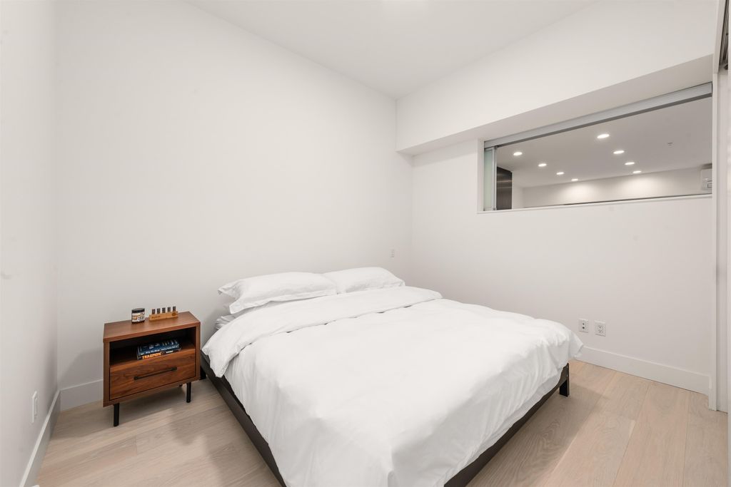 listing image 1107084408213159928