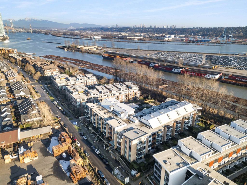 listing image 1108356870596874073
