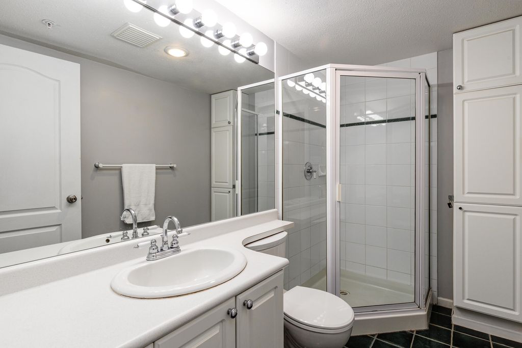 listing image 1102970723581704380