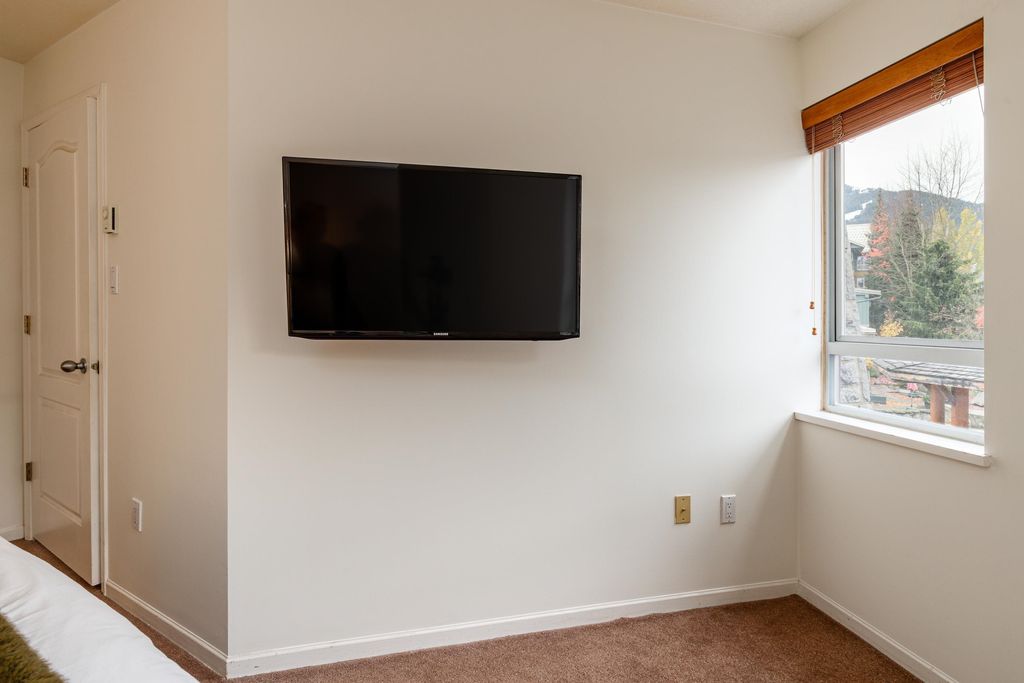 listing image 1102435913824095213