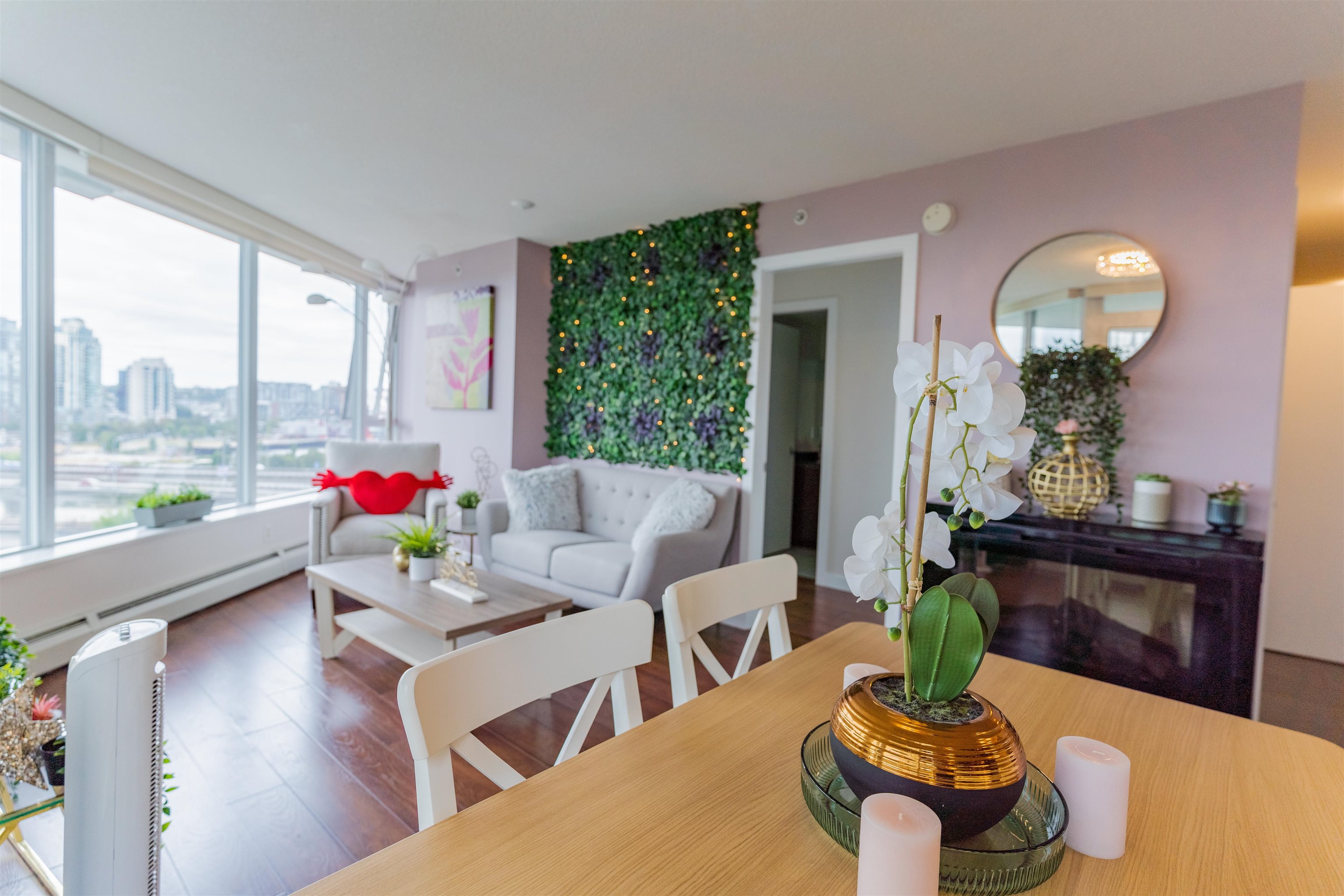 688 Abbott Street 1209