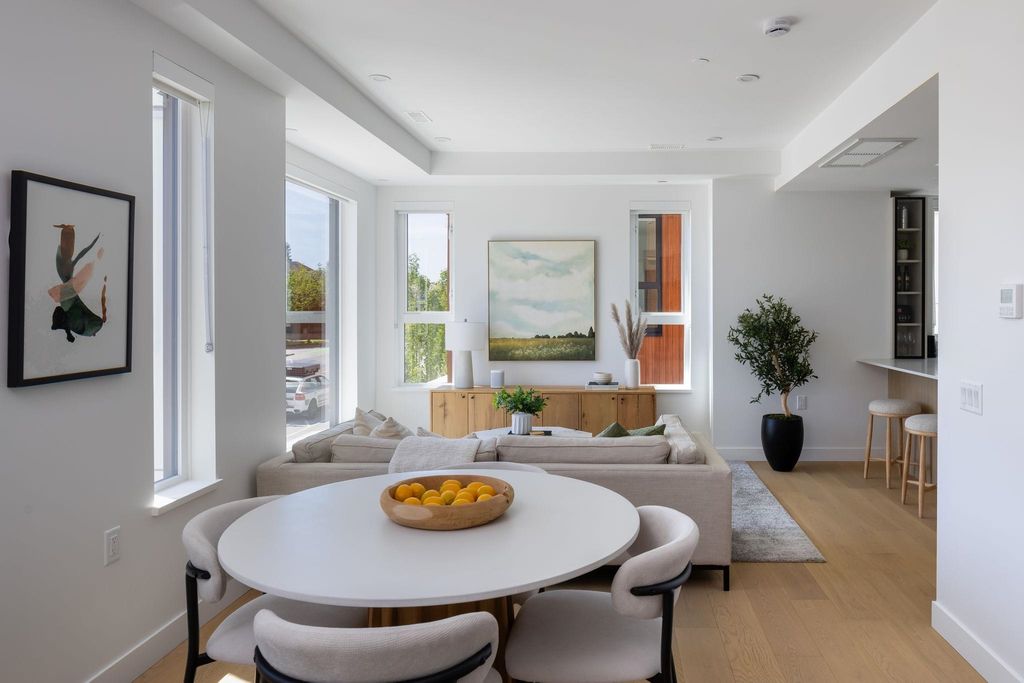 listing image 1100850723975272607