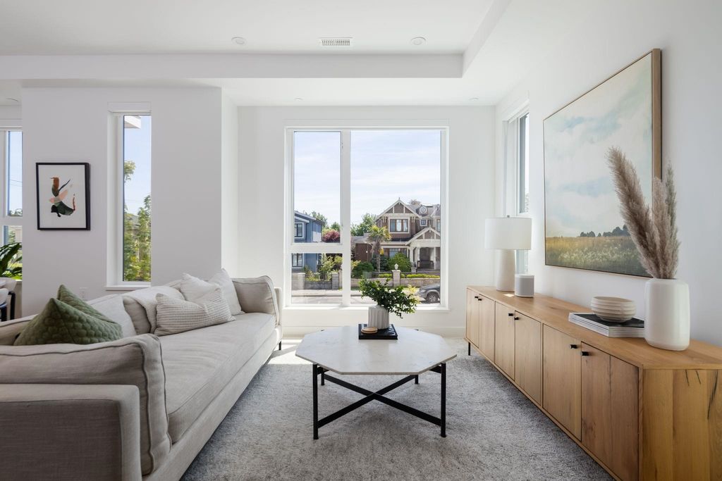 listing image 1104003774549186578