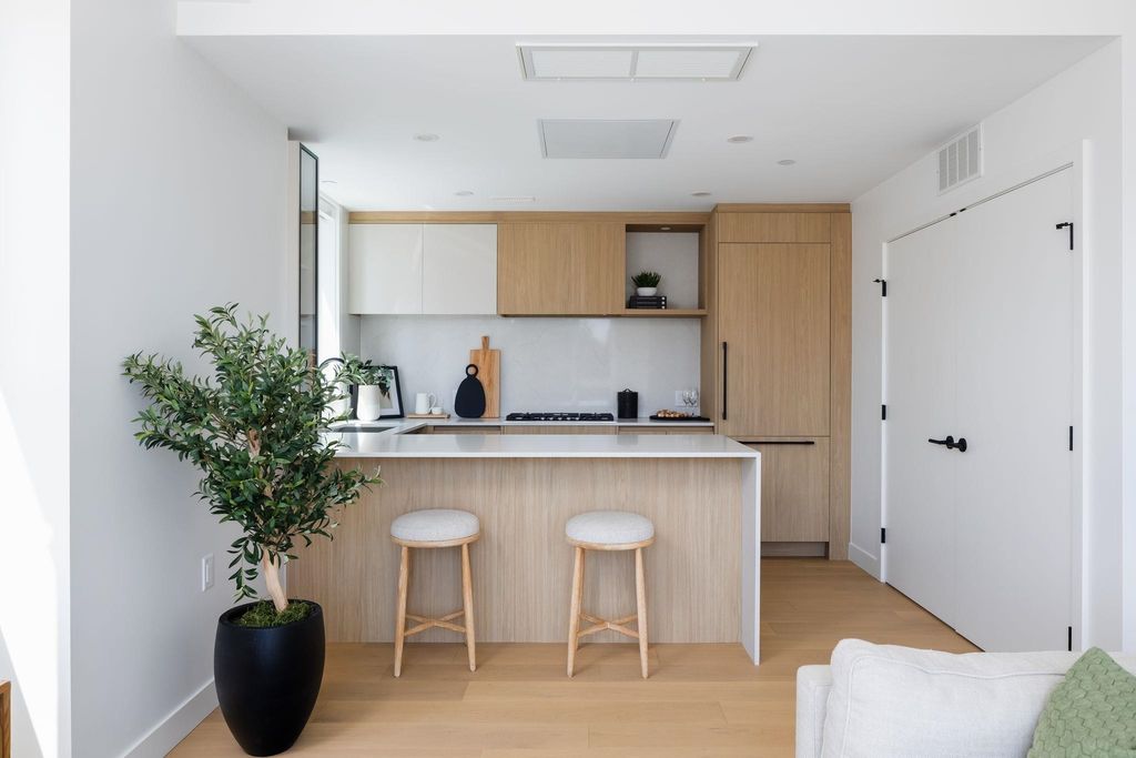 listing image 1100307711700340530