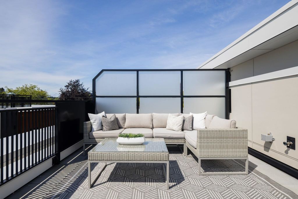 listing image 1106439676164208480