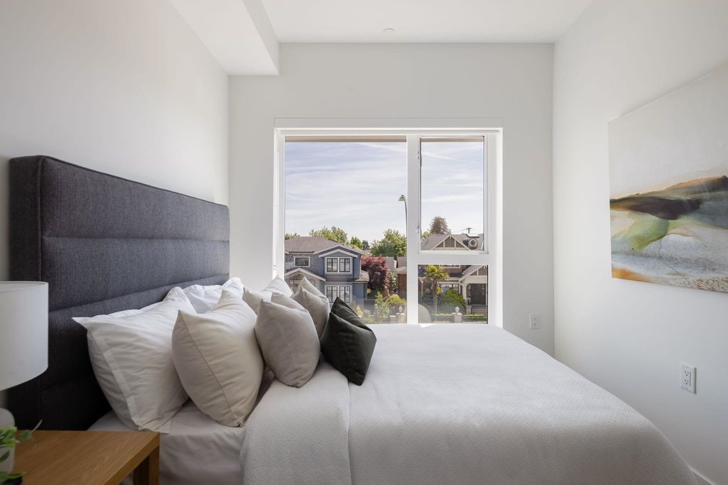 listing image 1109713045171314911