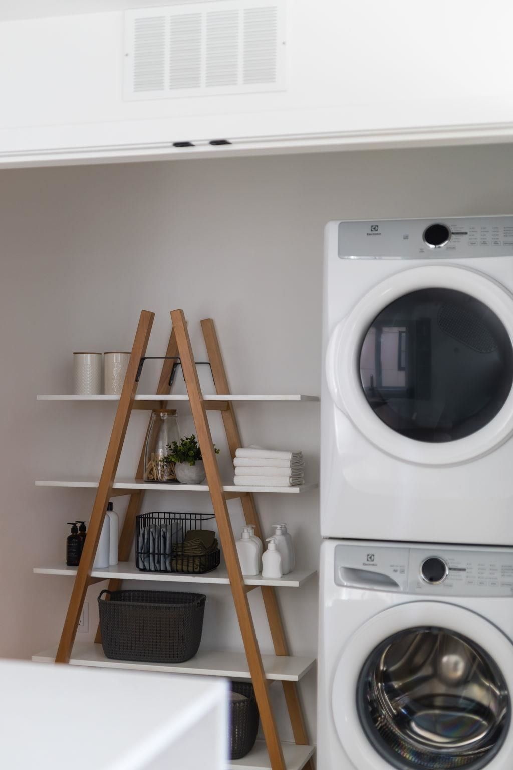 listing image 1105051716569604890