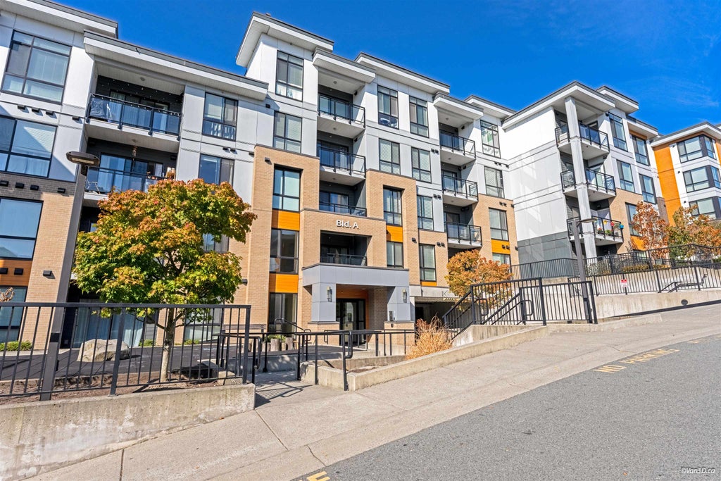 Photo of 20087 68 Avenue #A207, Langley, BC V2Y 0Y2 (MLS # R3167731)