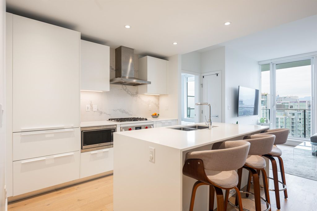 listing image 1102849197005099632