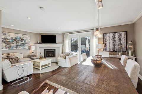 4687 Hoskins Road North Vancouver BC V7K 2R3