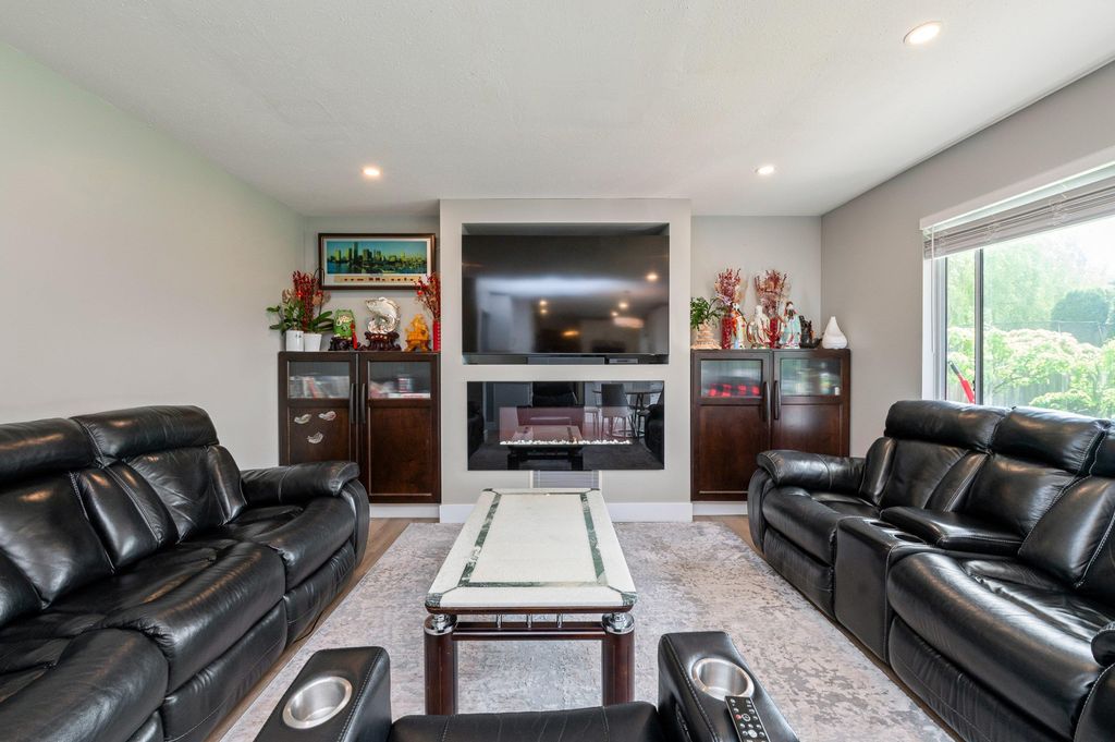 listing image 1105031478973754464