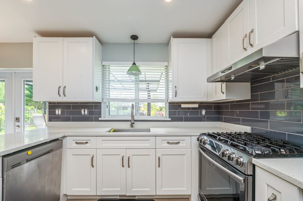 listing image 1104106141962645654
