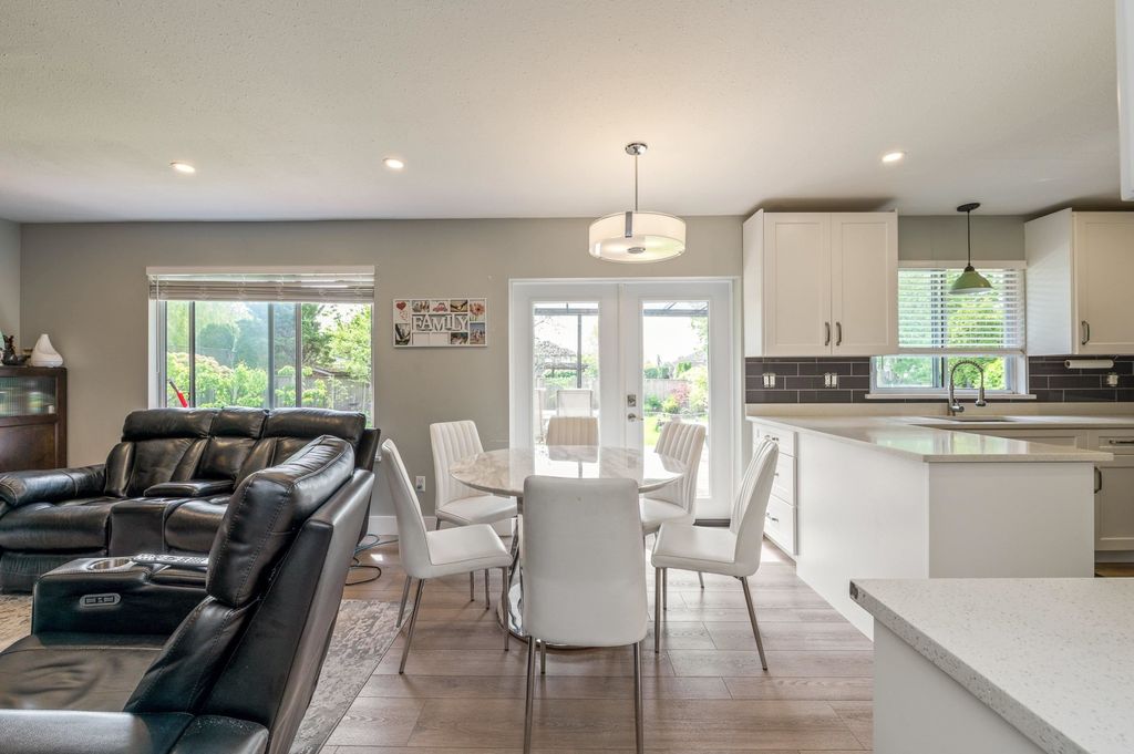 listing image 1106428530981131909