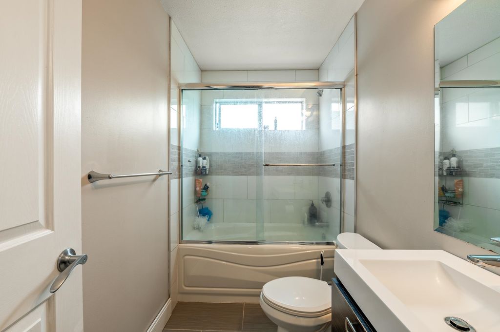 listing image 1104298489829452739
