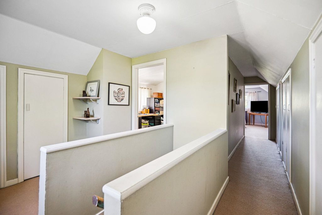 listing image 1103464547576385101