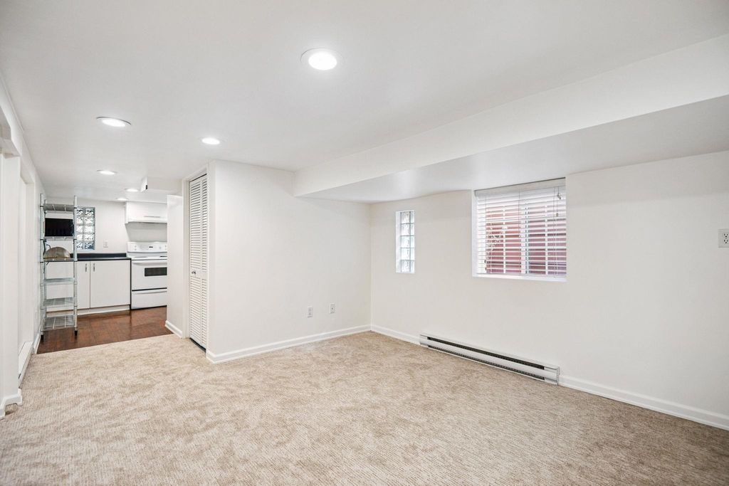 listing image 1105074243395662957