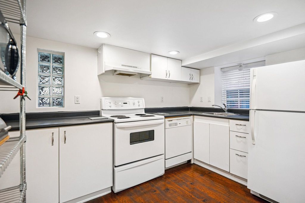 listing image 1109304016317859983