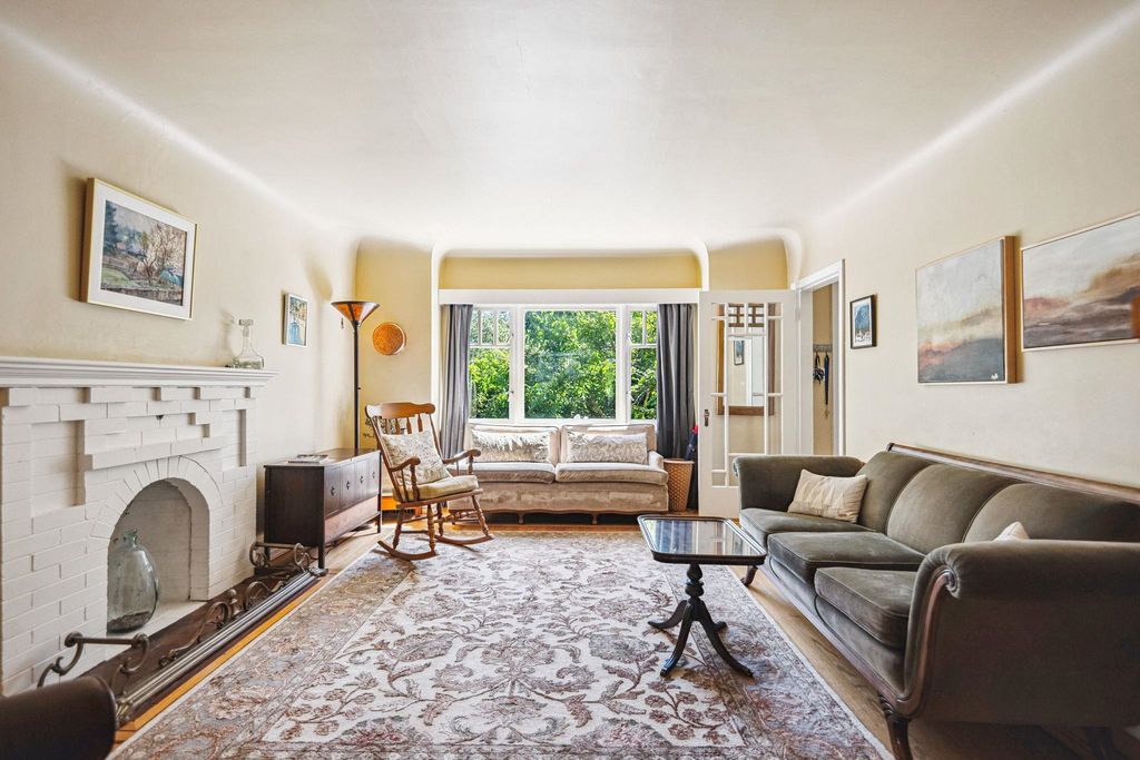 listing image 1103667516733120459