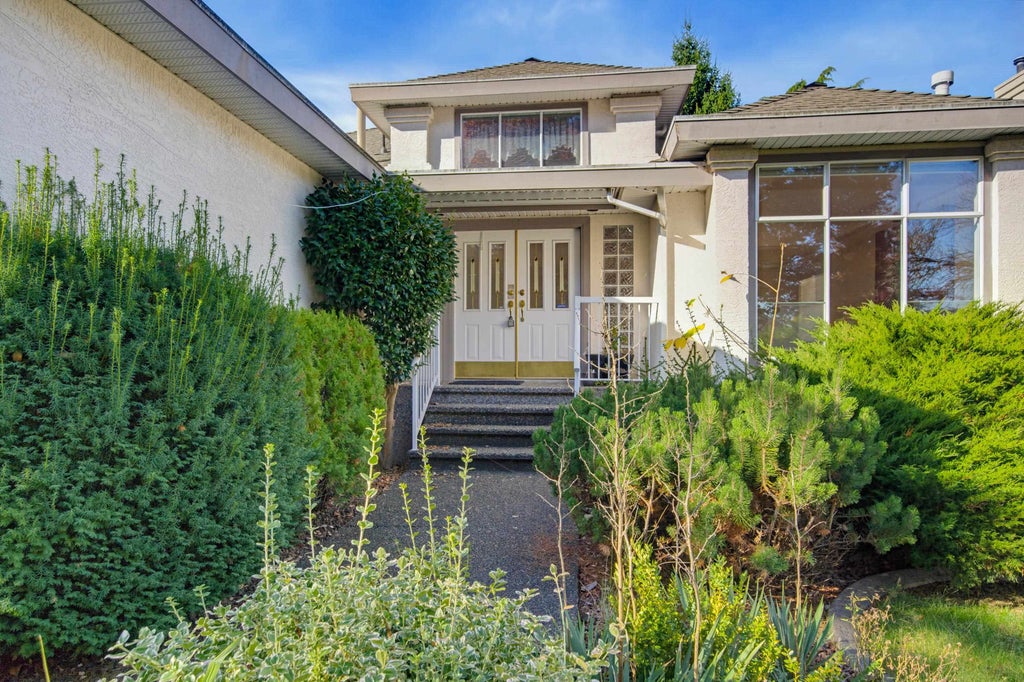 Photo of 8537 166 Street, Surrey, BC V4N 3H1 (MLS # R3178052)