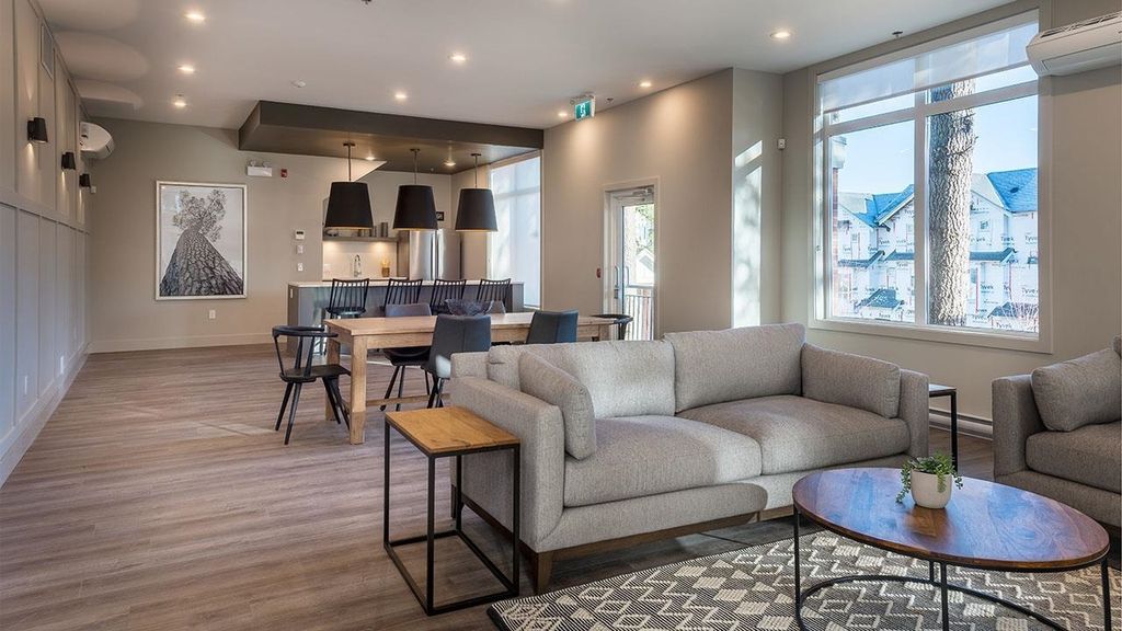 listing image 1105479531899455140